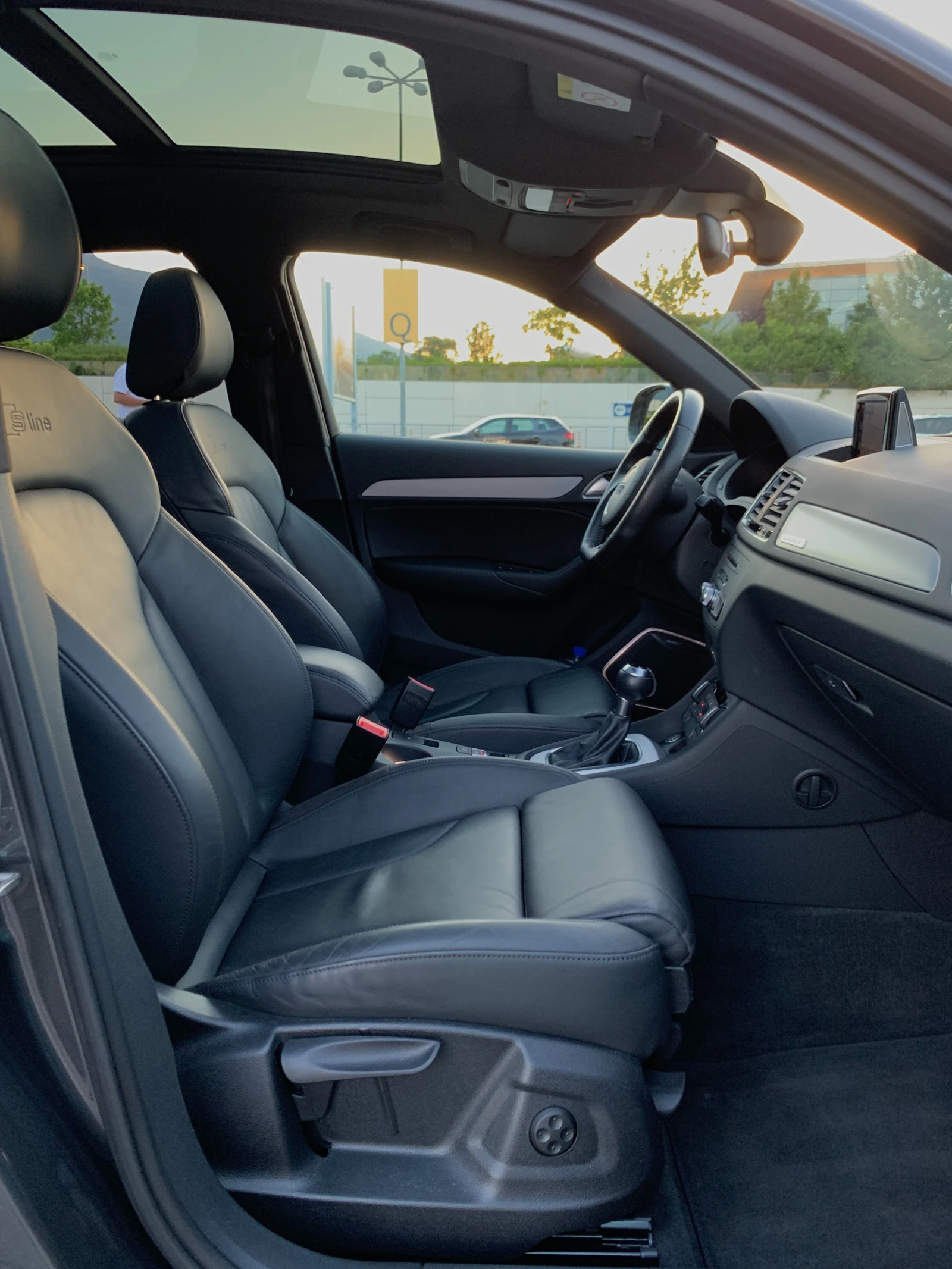 Audi Q3 TFSI, снимка 15 - Автомобили и джипове - 54253091