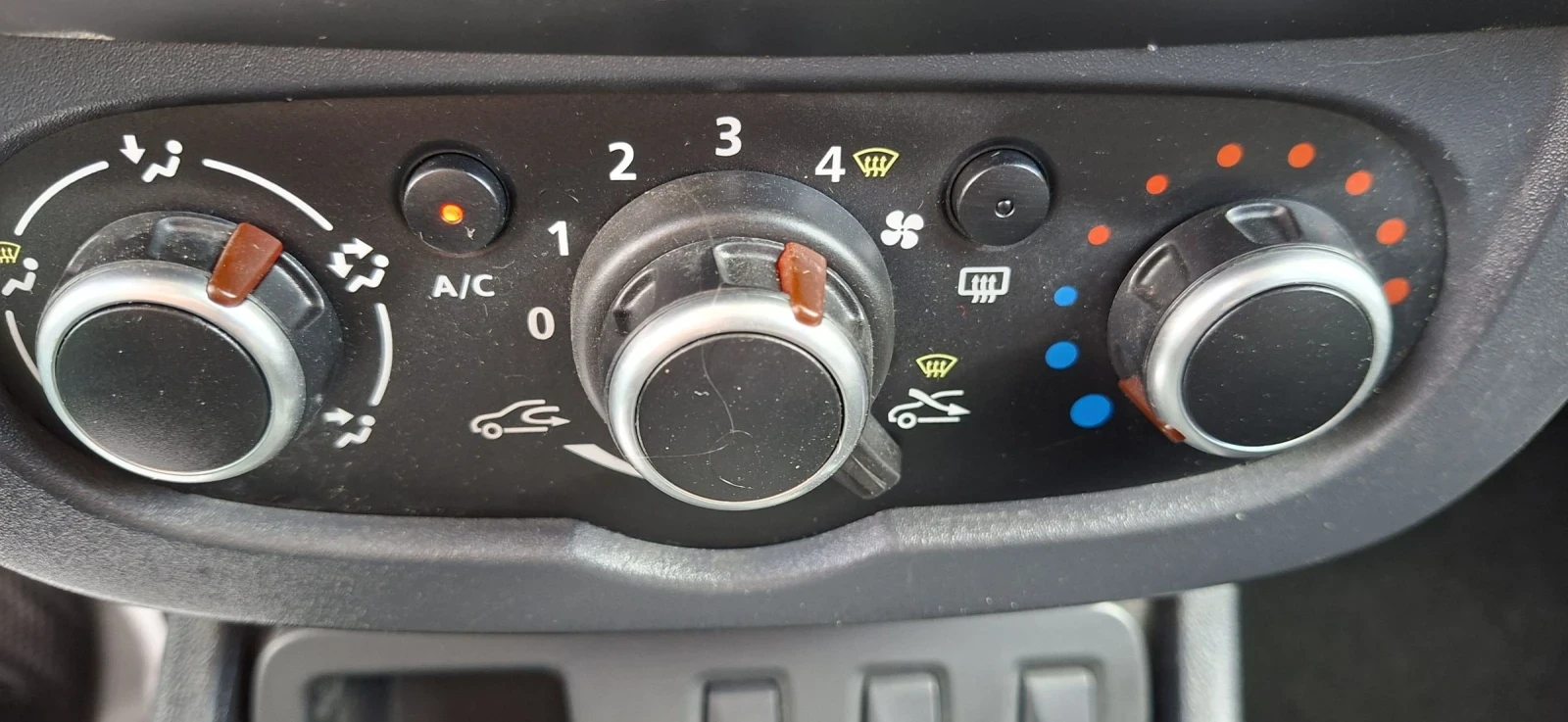 Dacia Duster 1.5DCI 110 k.c, снимка 10 - Автомобили и джипове - 54312948