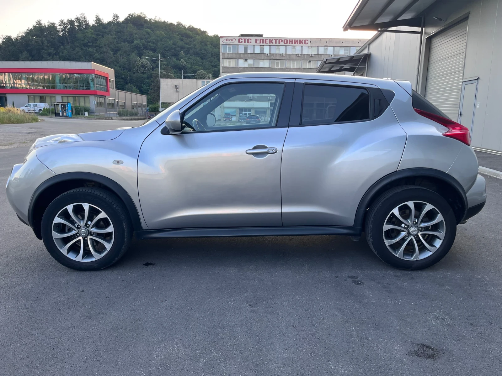 Nissan Juke 1.5 dCi Pure Drive, снимка 5 - Автомобили и джипове - 55130766