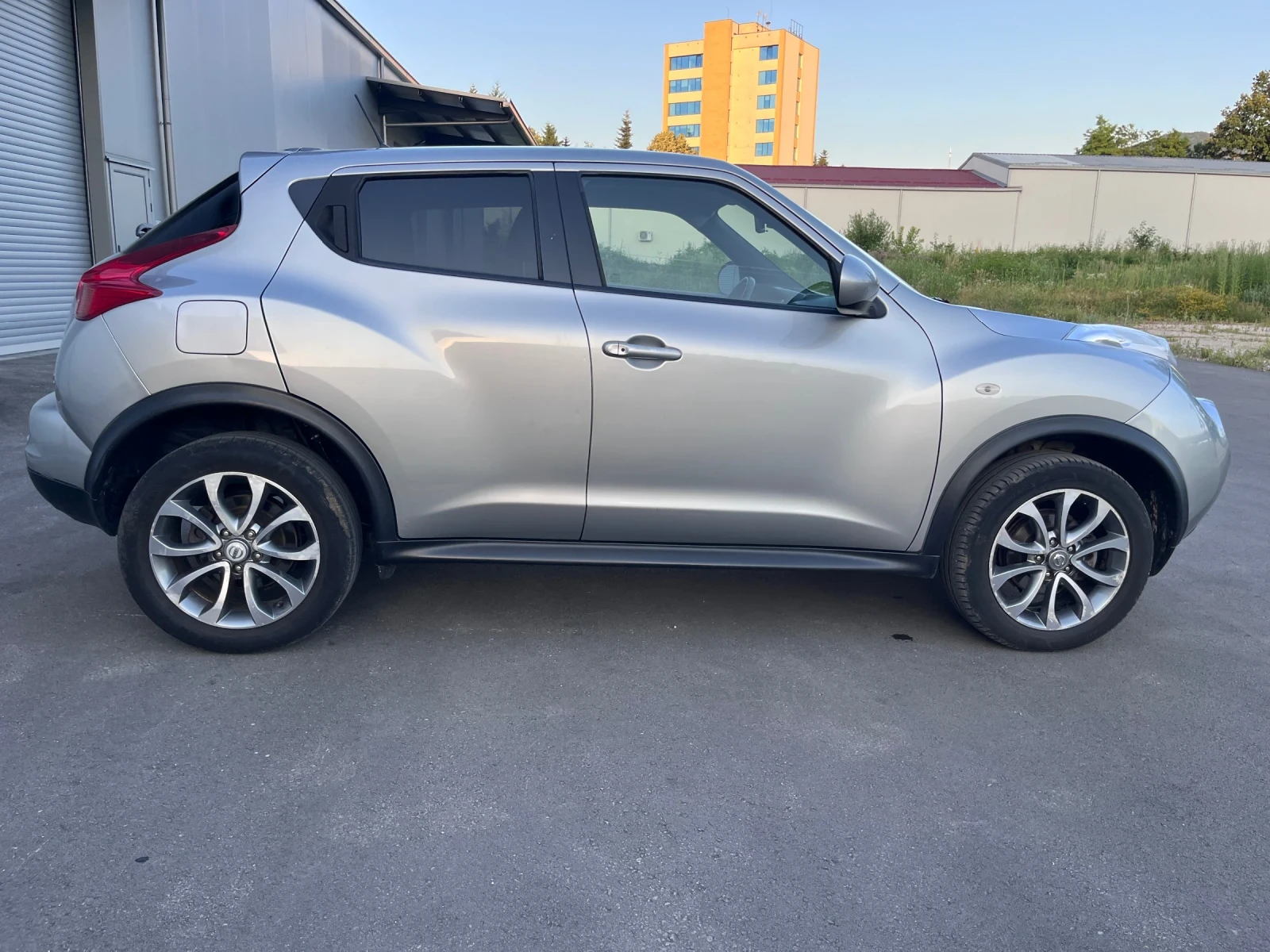 Nissan Juke 1.5 dCi Pure Drive, снимка 4 - Автомобили и джипове - 55130766