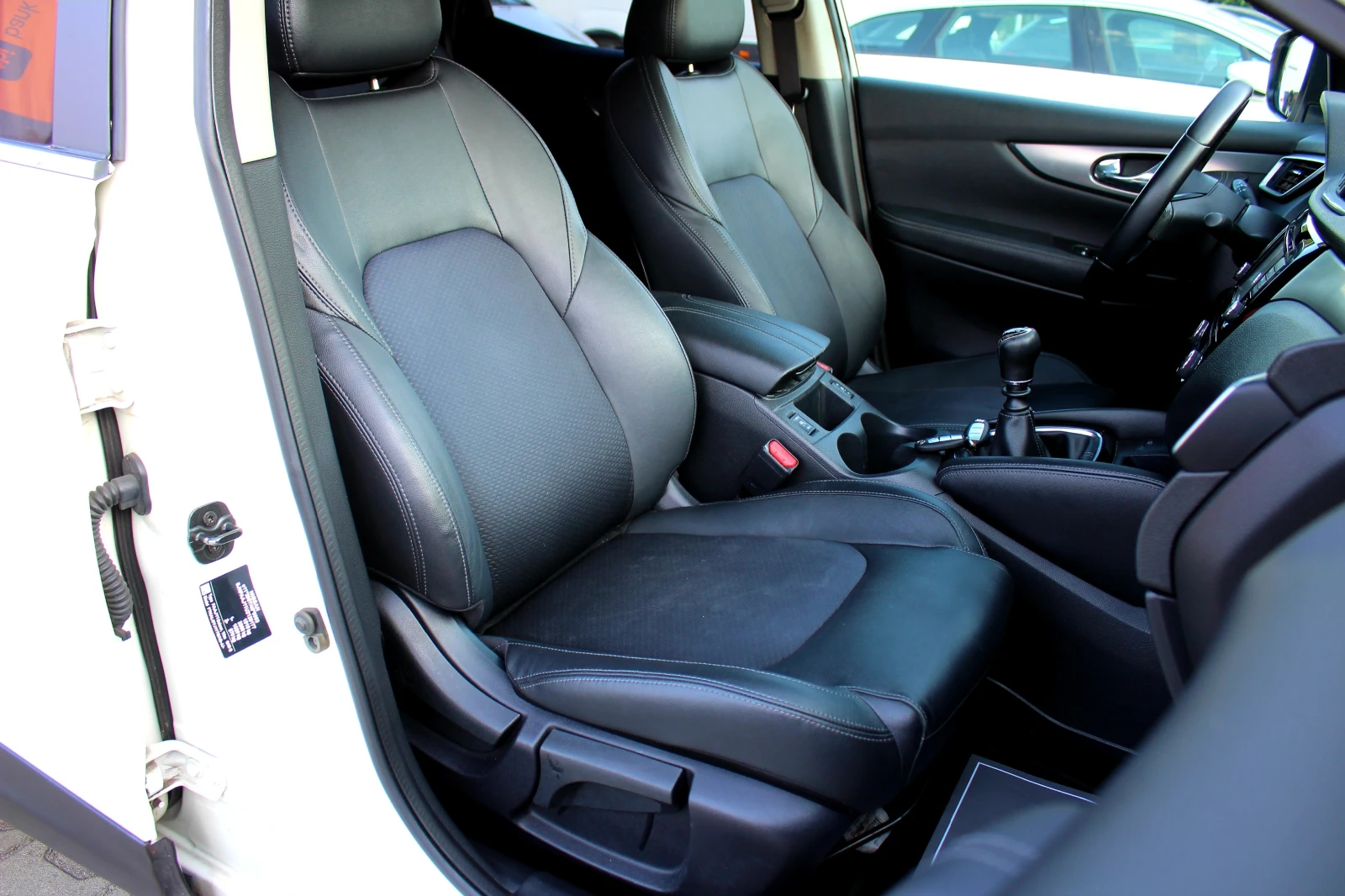 Nissan Qashqai TEKNA* FACE* BOSE* КОЖА* СОБСТВЕН ЛИЗИНГ, снимка 13 - Автомобили и джипове - 55180800