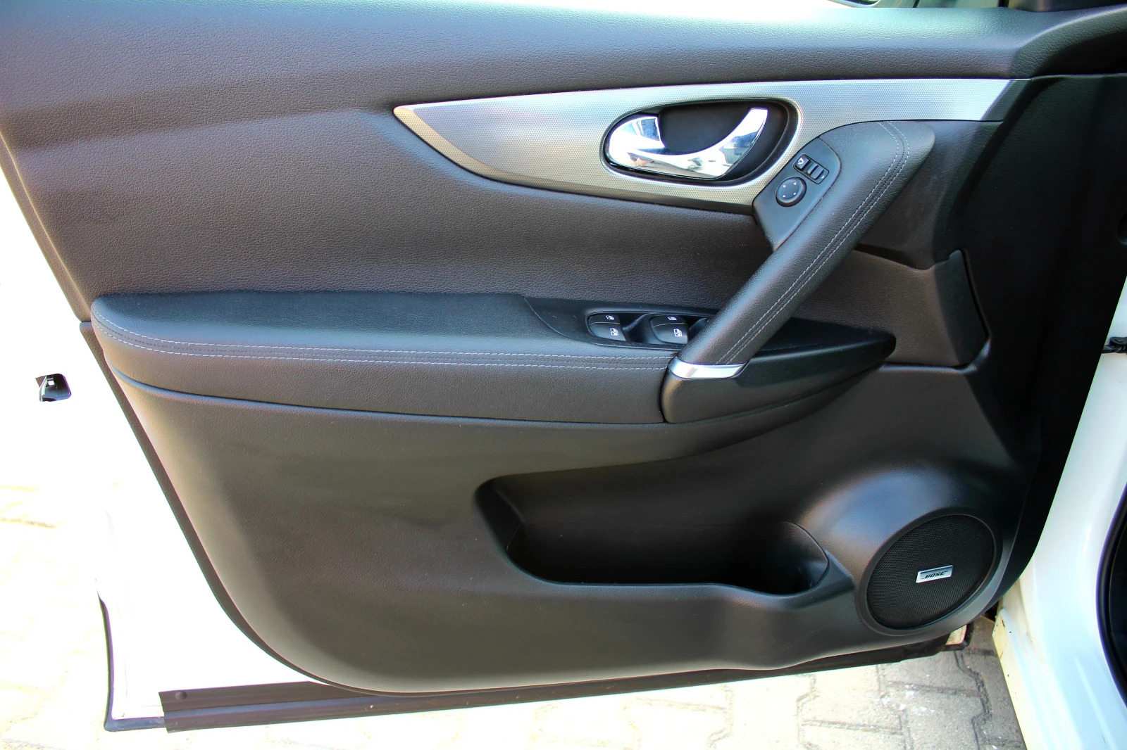 Nissan Qashqai TEKNA* FACE* BOSE* КОЖА* СОБСТВЕН ЛИЗИНГ, снимка 9 - Автомобили и джипове - 55180800