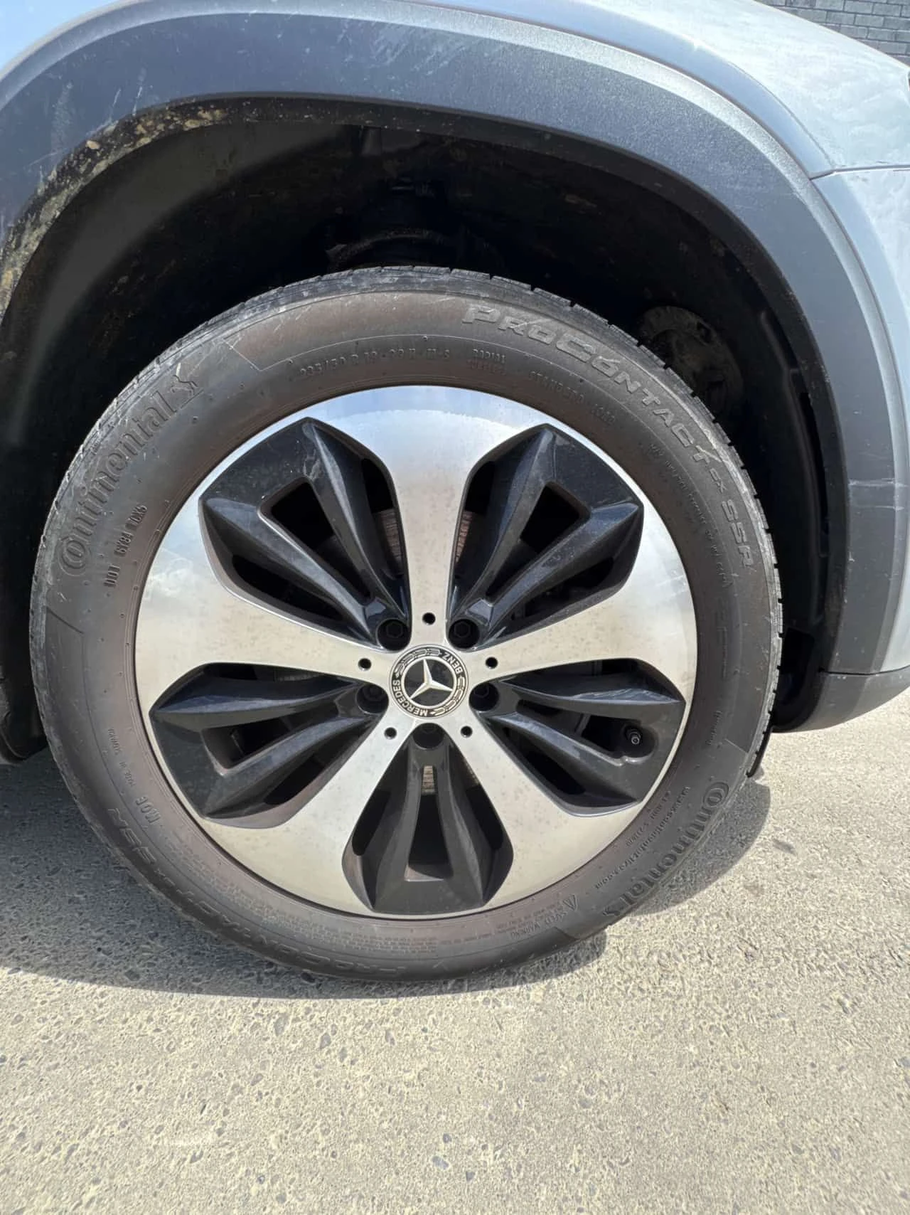 Mercedes-Benz GLB 250 4МАТIC* DISTRONIC* AMBIENT* PANO* , снимка 7 - Автомобили и джипове - 55513128