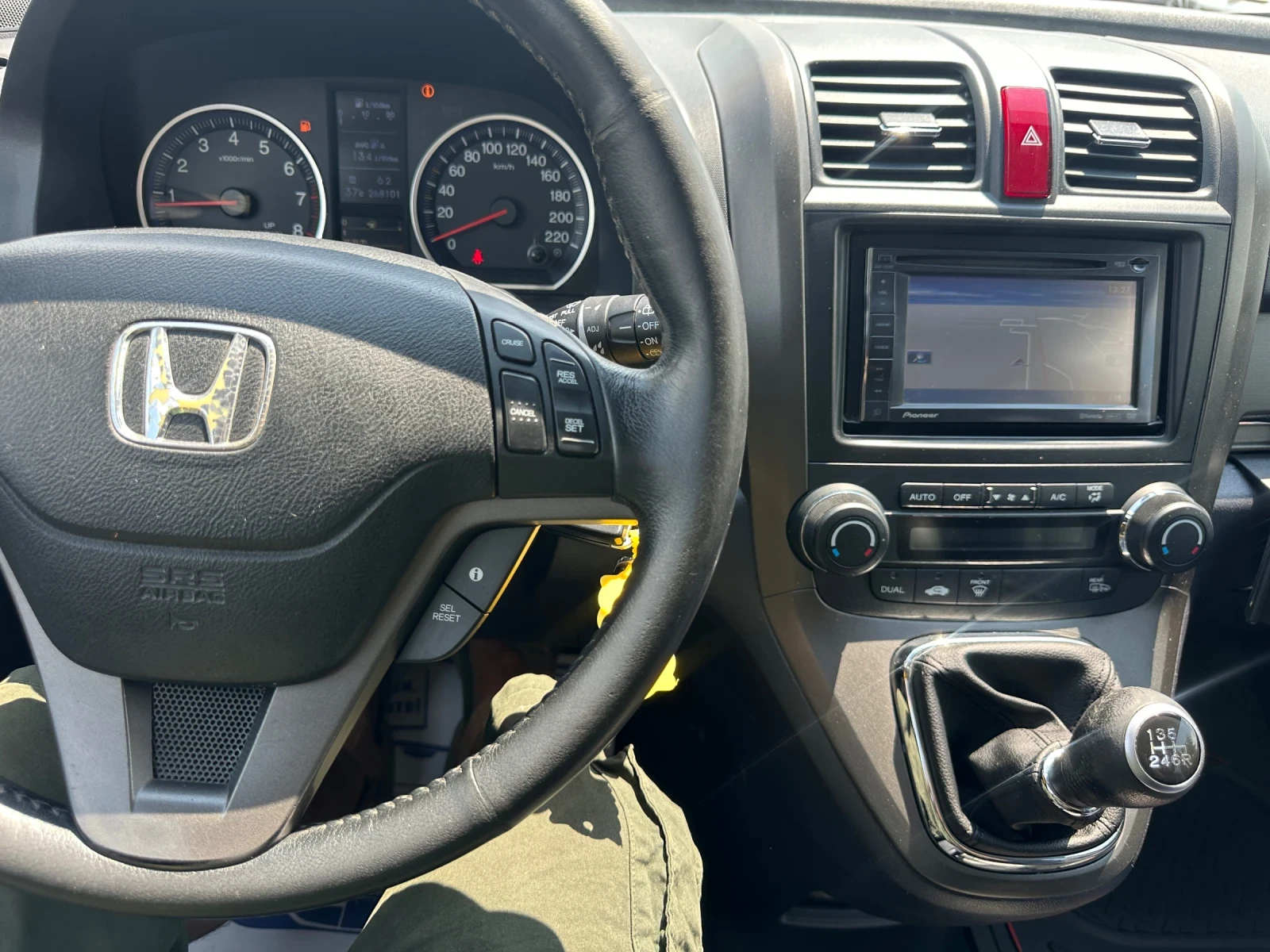 Honda Cr-v 2.0-FACELIFT-EURO5-РЪЧКА-НАвИ-КАМЕРА-1Г-ГАРАНЦИЯ, снимка 11 - Автомобили и джипове - 55587211