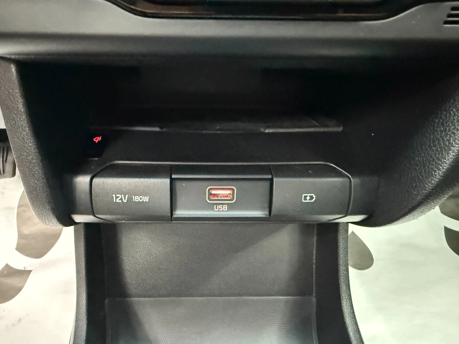 Kia Niro 64kw/204hp/Premium, снимка 13 - Автомобили и джипове - 55689433