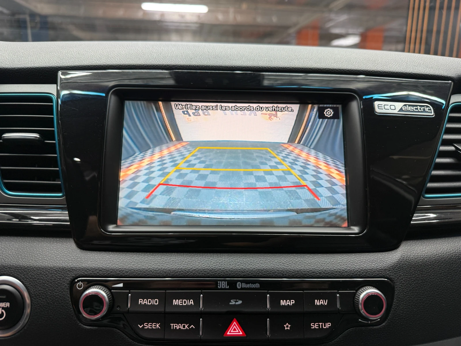 Kia Niro 64kw/204hp/Premium, снимка 16 - Автомобили и джипове - 55689433