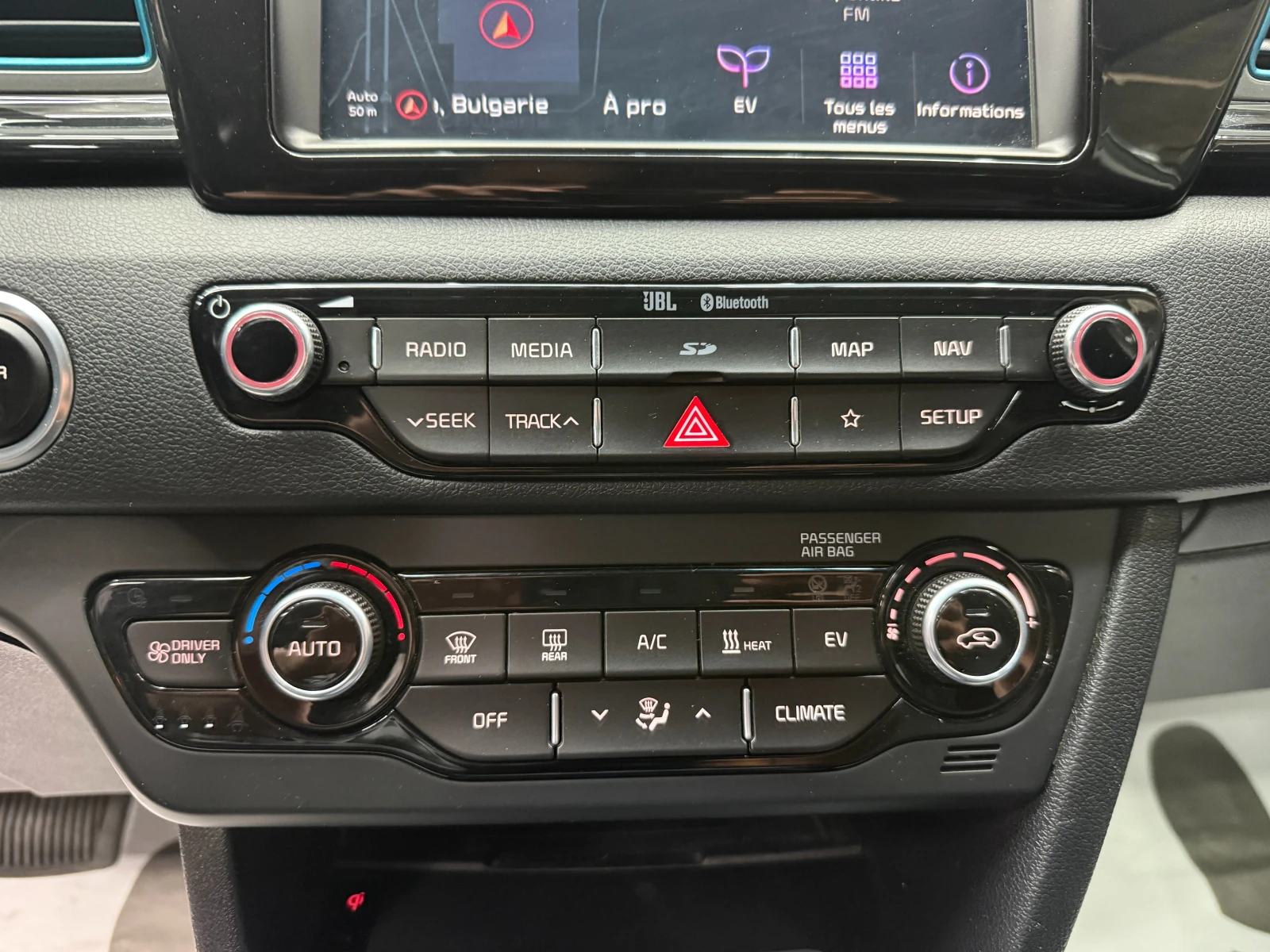 Kia Niro 64kw/204hp/Premium, снимка 14 - Автомобили и джипове - 55689433