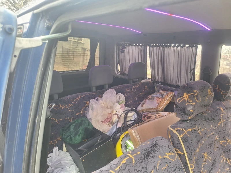 VW T4 Транспортер 2.4 дизел, снимка 6 - Бусове и автобуси - 53281465