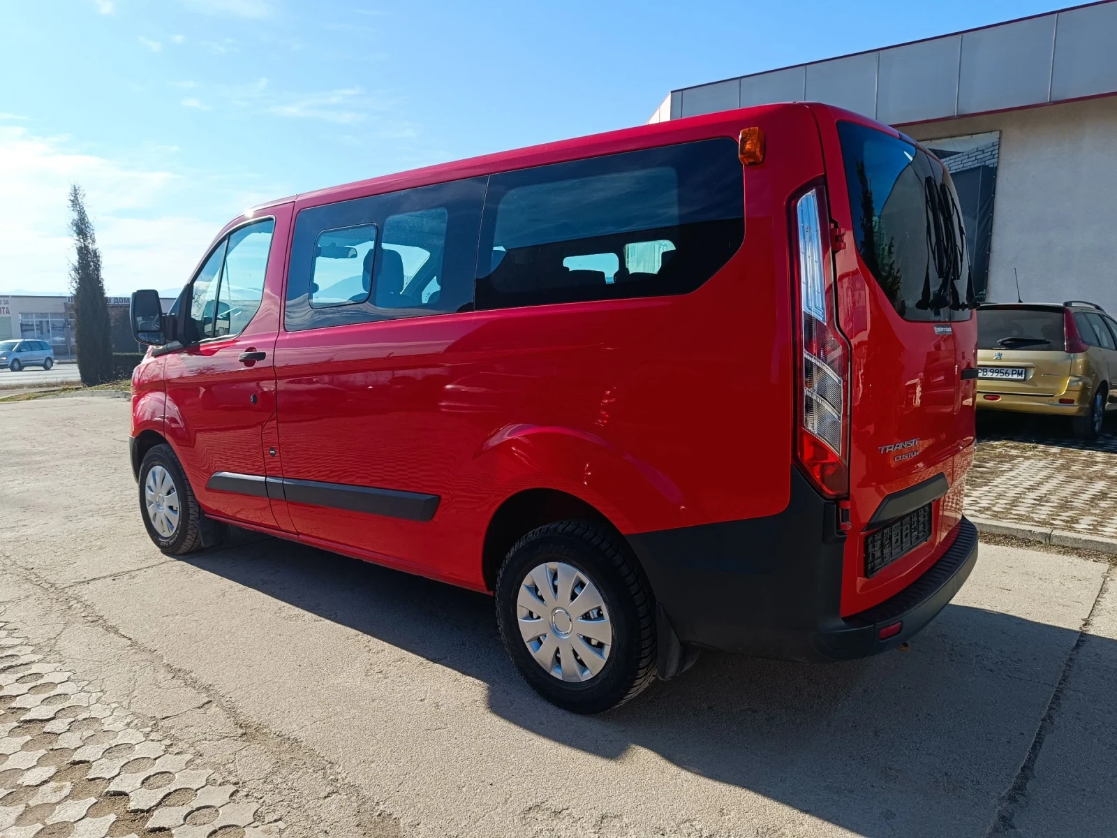 Ford Transit Custom 2.2tdci 9места КЛИМА - изображение 4