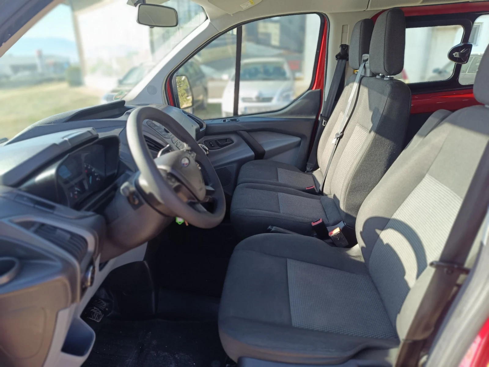 Ford Transit Custom 2.2tdci 9места КЛИМА - изображение 10