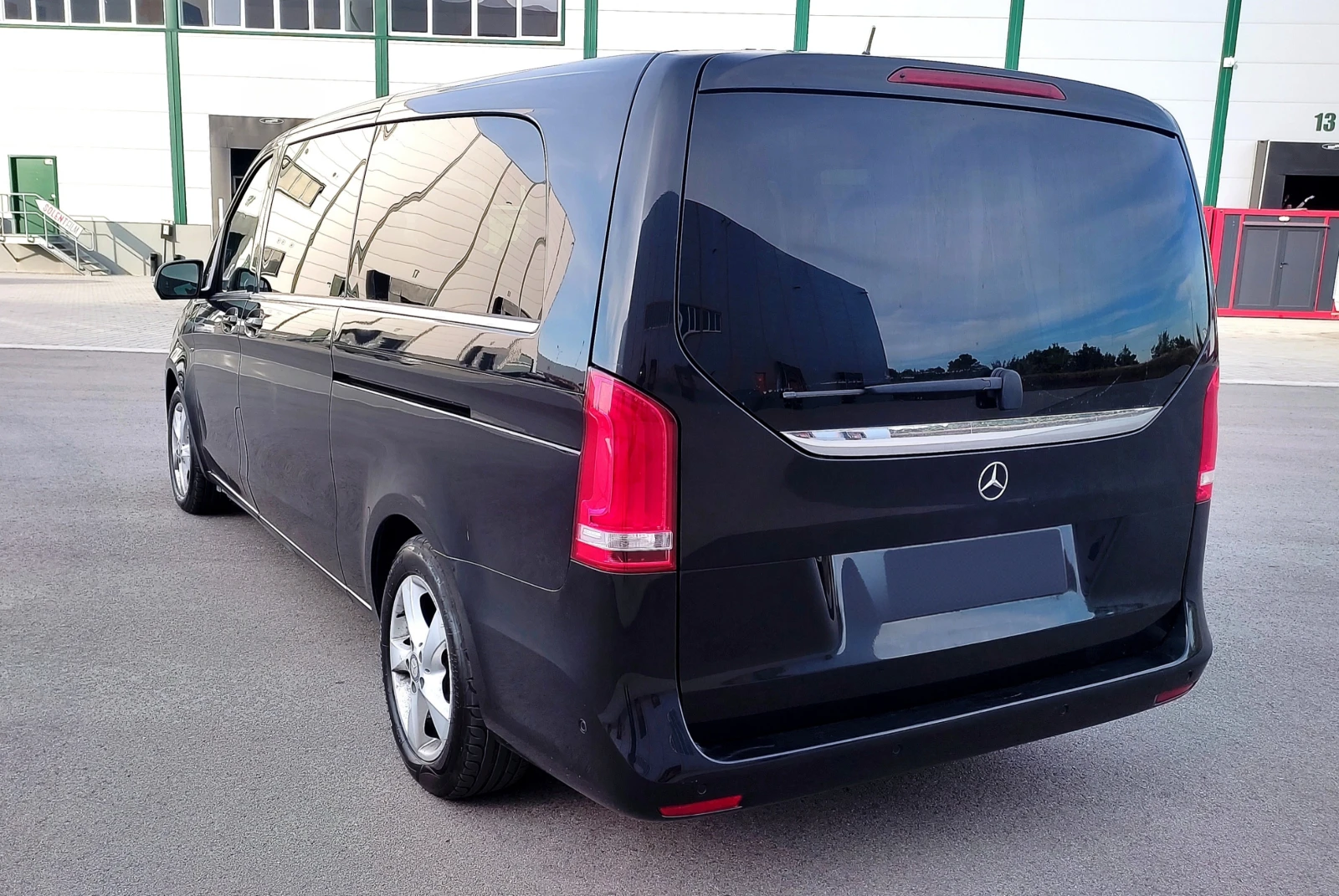 Mercedes-Benz V 220 Extralong, снимка 9 - Бусове и автобуси - 54337688