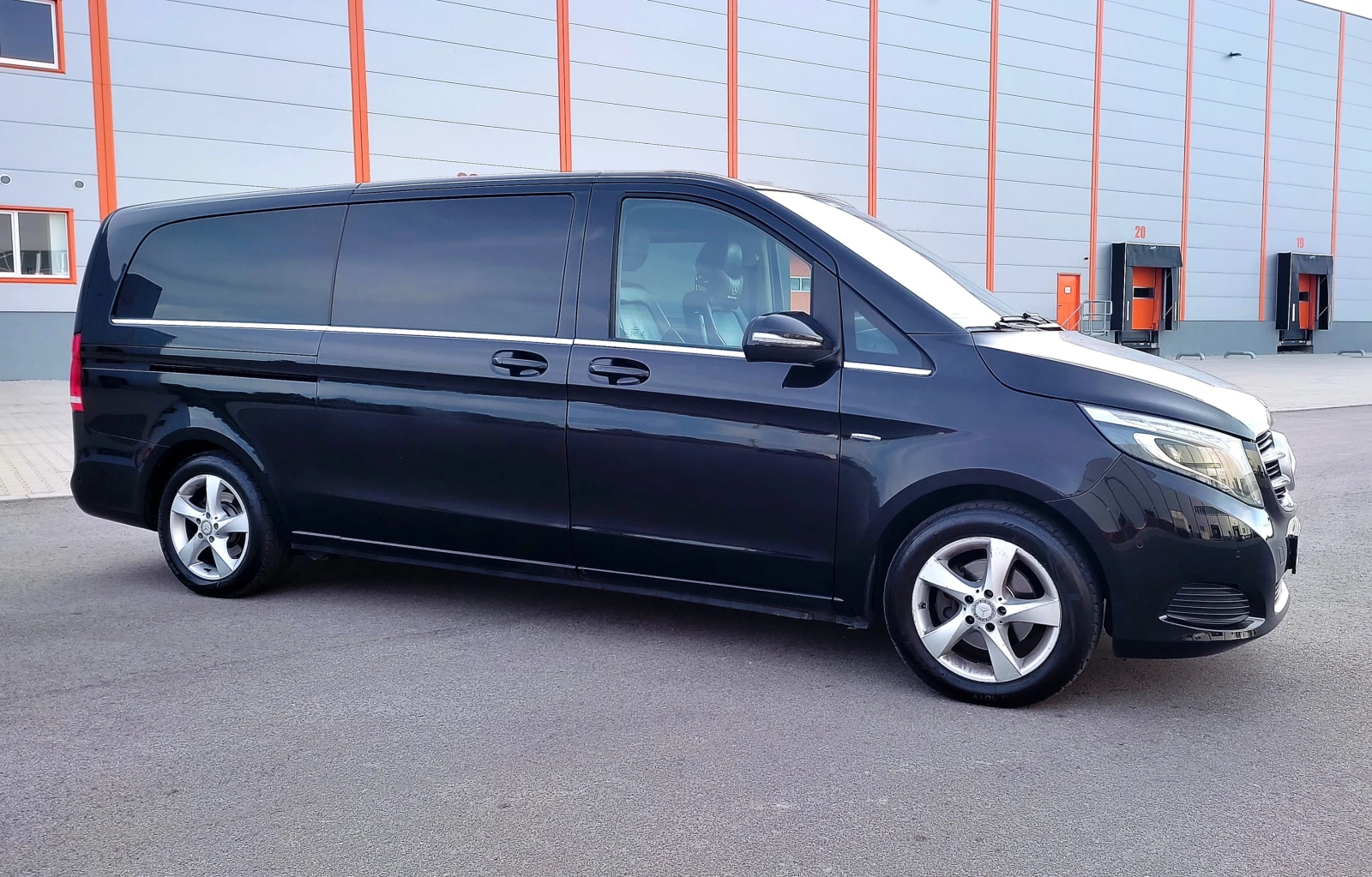 Mercedes-Benz V 220 Extralong, снимка 4 - Бусове и автобуси - 54337688