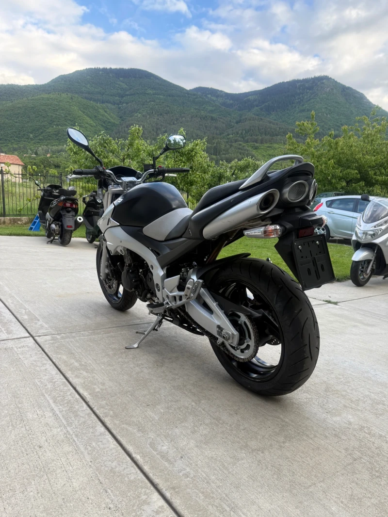 Suzuki Gsr PERFEKTEN 33000 km !!!, снимка 6 - Мотоциклети и мототехника - 50392641