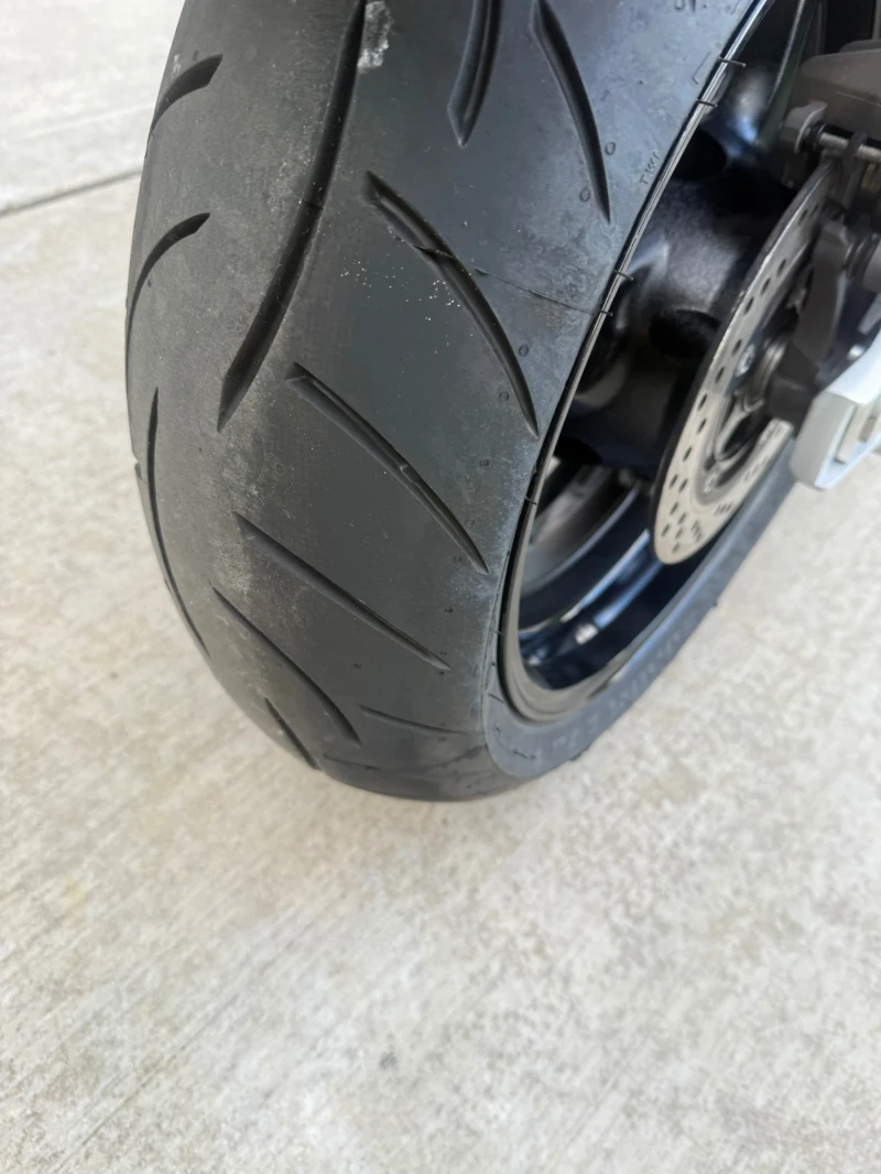 Suzuki Gsr PERFEKTEN 33000 km !!!, снимка 12 - Мотоциклети и мототехника - 50392641