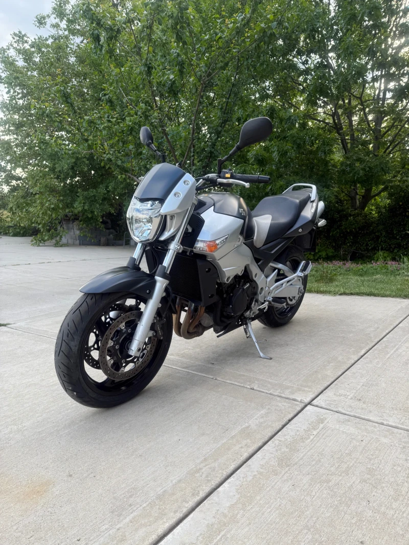 Suzuki Gsr PERFEKTEN 33000 km !!!, снимка 4 - Мотоциклети и мототехника - 50392641