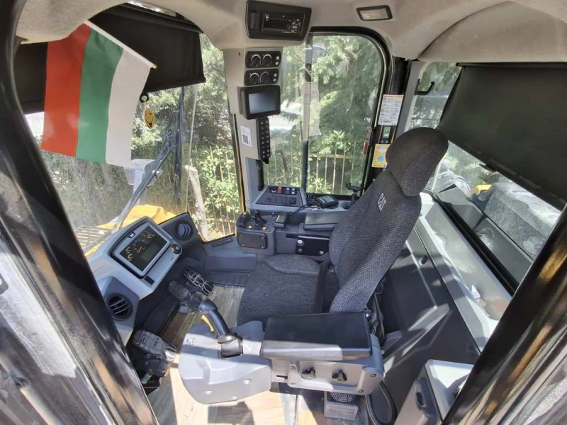 Челен товарач Cat 966M, снимка 4 - Индустриална техника - 52798809