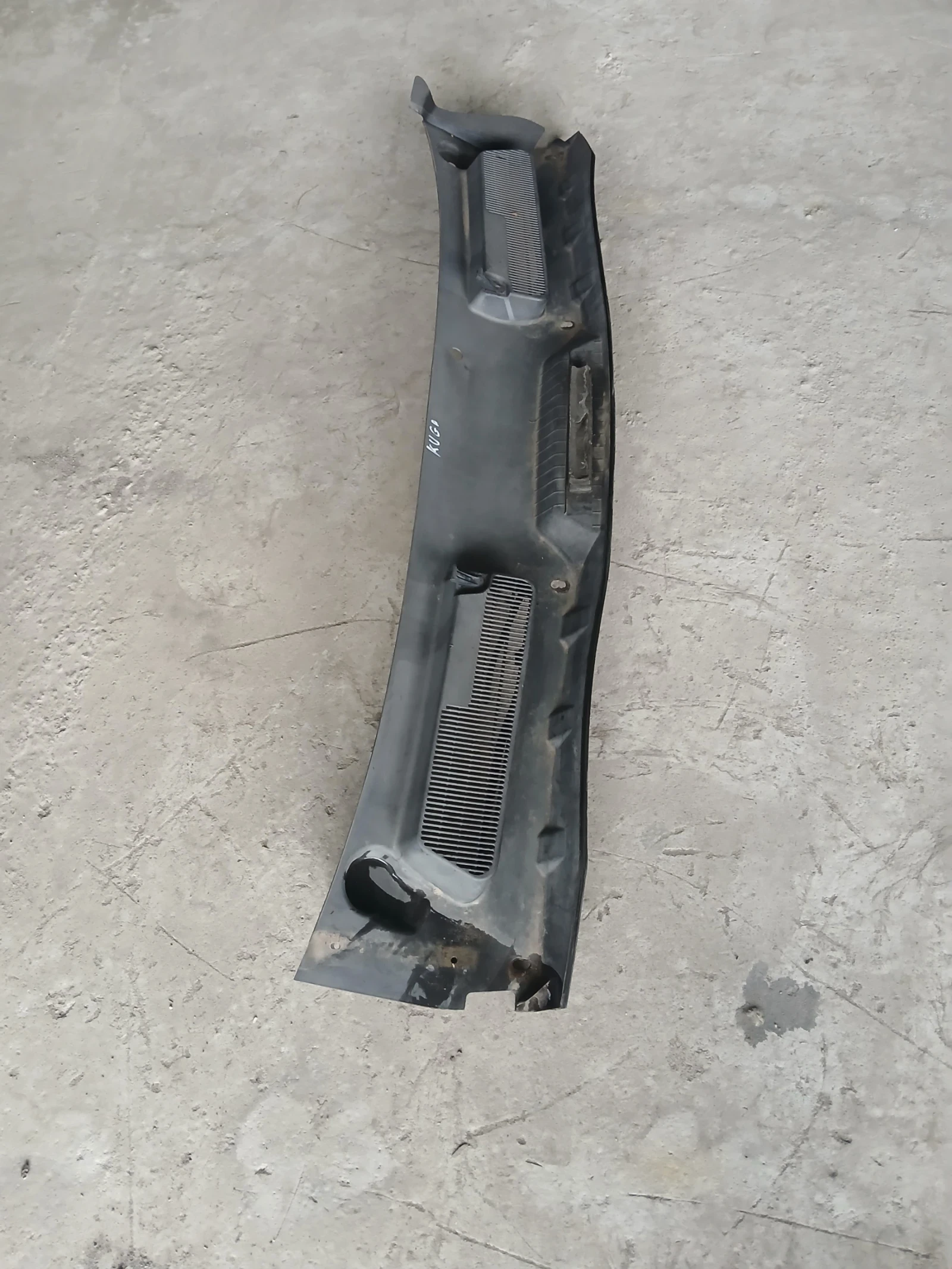 Кора под чистачки Ford Kuga 2010г , снимка 3 - Части - 56680334