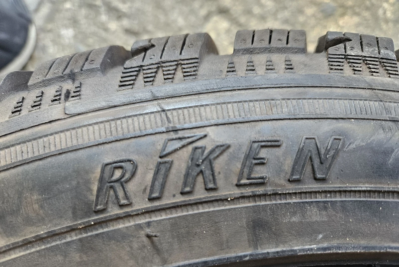 Гуми с джанти Riken 225/45R17, снимка 4 - Гуми и джанти - 53886423