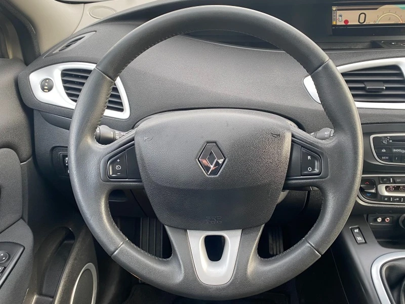 Renault Grand scenic 1.5DCi-110k.s-7-МЕСТЕН-EURO5A-6-скорости-2010г, снимка 11 - Автомобили и джипове - 43370280