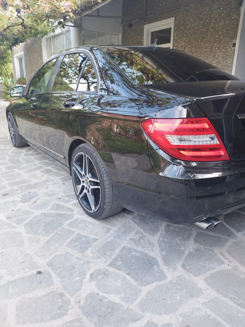 Mercedes-Benz C 200 7G Tronic, снимка 6 - Автомобили и джипове - 46859573