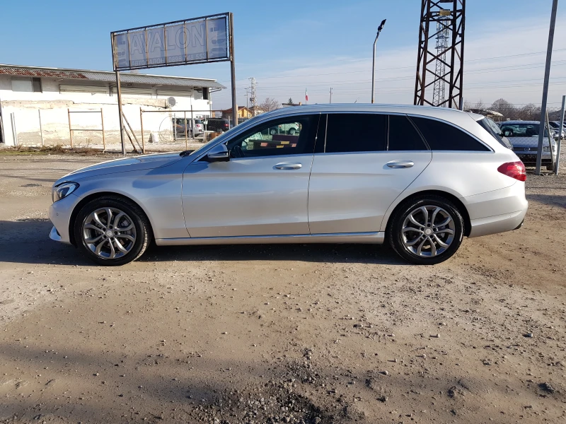 Mercedes-Benz C 220, снимка 8 - Автомобили и джипове - 48631331