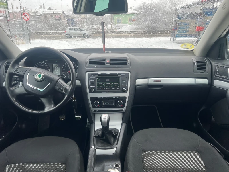 Skoda Octavia Scout 4x4, снимка 9 - Автомобили и джипове - 48639553