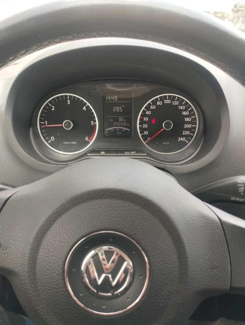 VW Polo Bluemotion, снимка 11 - Автомобили и джипове - 52676451