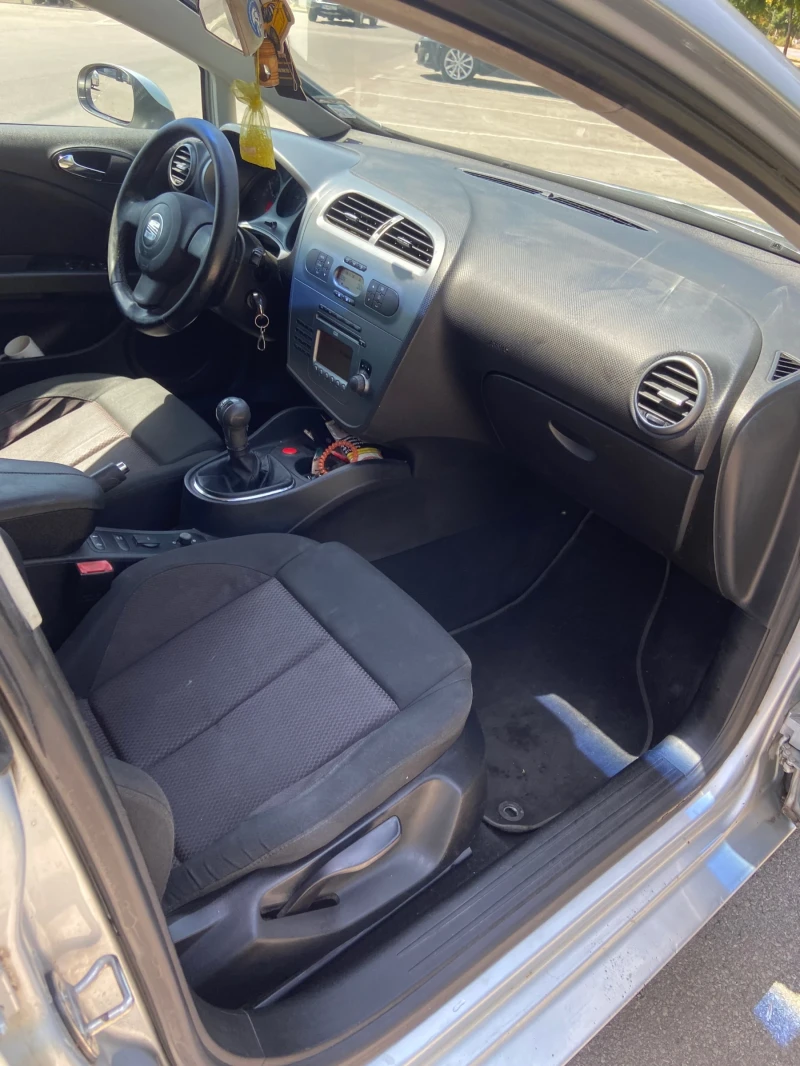 Seat Leon 1.9, снимка 8 - Автомобили и джипове - 51939587