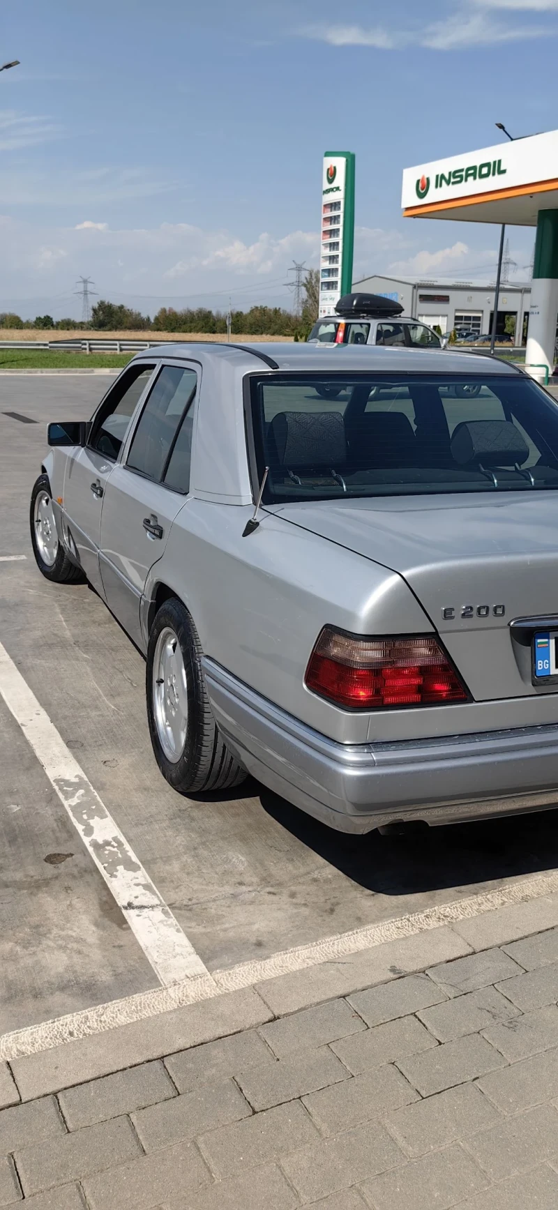 Mercedes-Benz 124 2.0Е, снимка 3 - Автомобили и джипове - 52299674