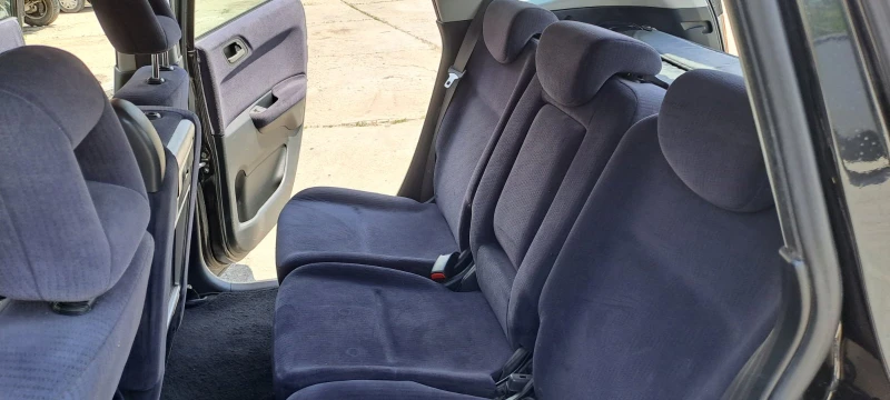 Honda Fr-v, снимка 13 - Автомобили и джипове - 53097612