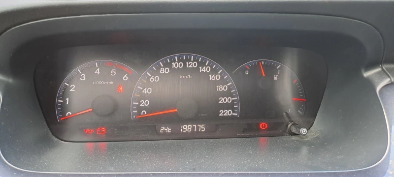 Honda Fr-v, снимка 12 - Автомобили и джипове - 53097612