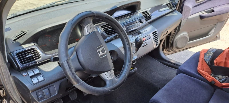 Honda Fr-v, снимка 7 - Автомобили и джипове - 53097612