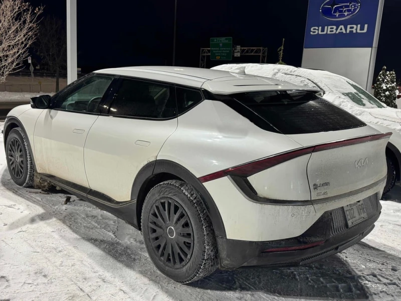 Kia EV6 * Land AWD * CARFAX * БЕЗ ПЪРВОНАЧАЛНА ВНОСКА, снимка 8 - Автомобили и джипове - 53150413