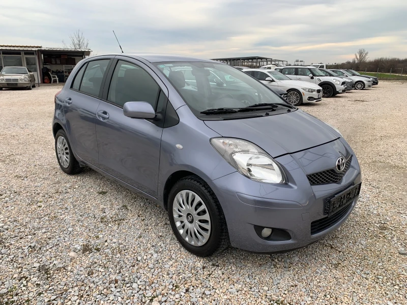 Toyota Yaris 1.0benzi/feslif, снимка 2 - Автомобили и джипове - 53507774