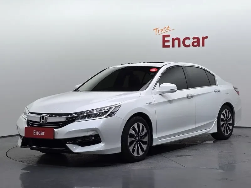Honda Accord 2.0 Hybrid 9Th Generation, снимка 2 - Автомобили и джипове - 55920865