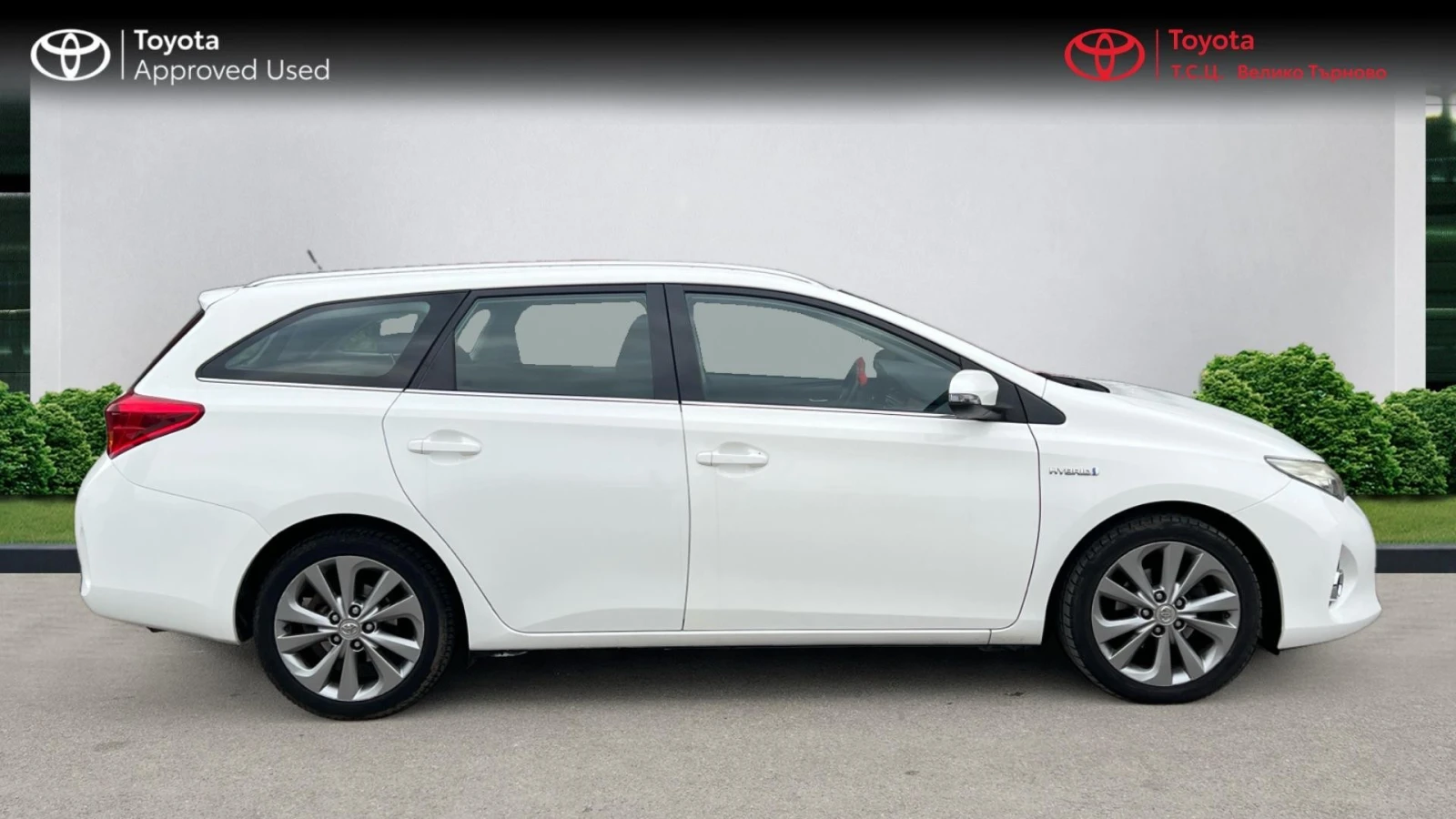 Toyota Auris 1.8H Touring Sports Luna - изображение 4