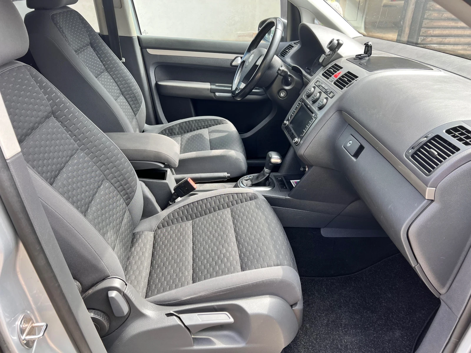 VW Touran 1.9TDI AUTOMAT - изображение 10