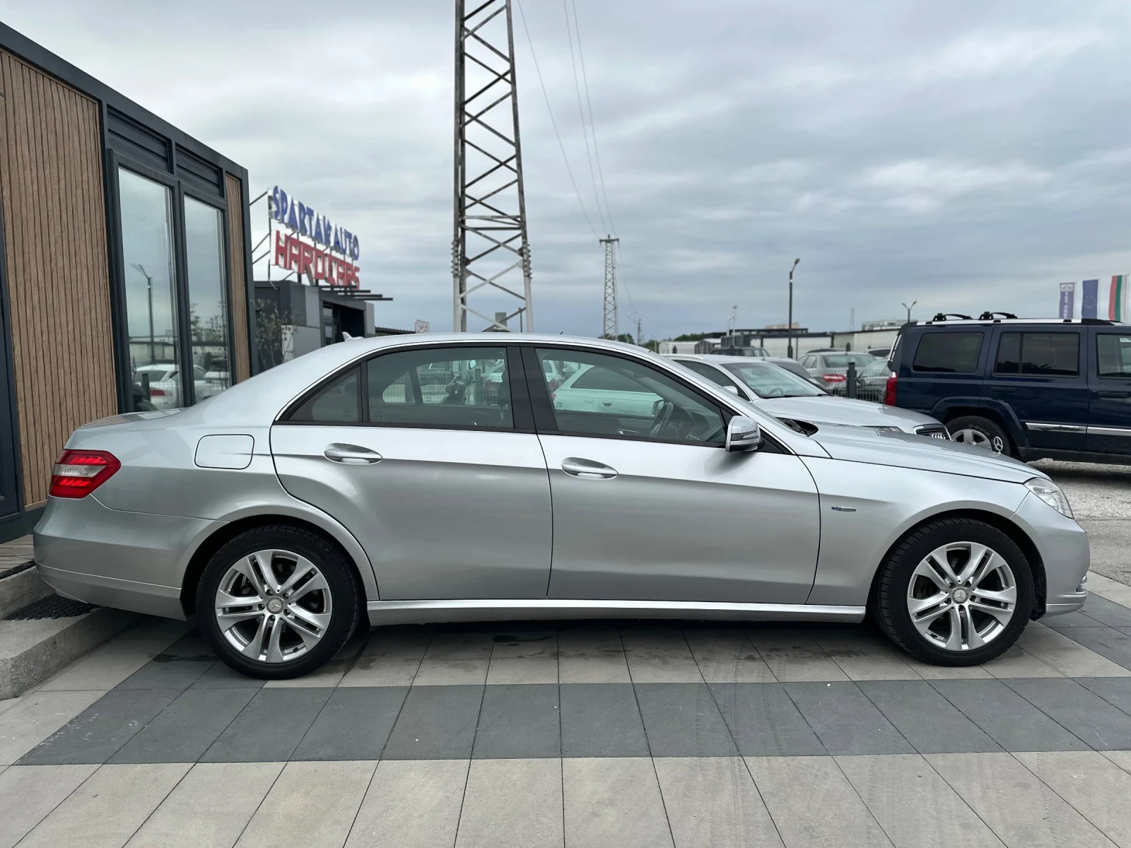 Mercedes-Benz E 220 BlueEfficiency  - изображение 7