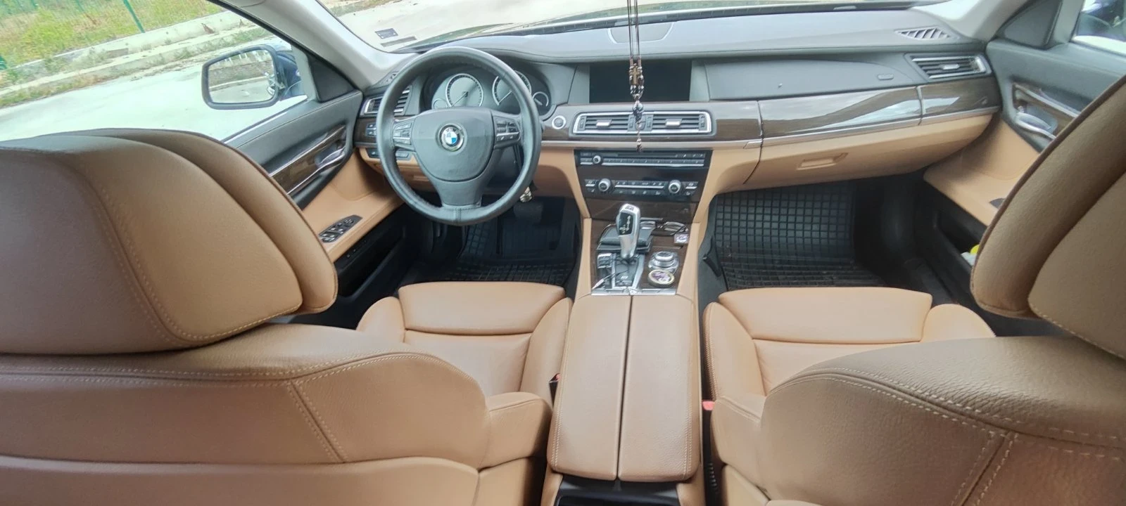 BMW 750 750i - изображение 7