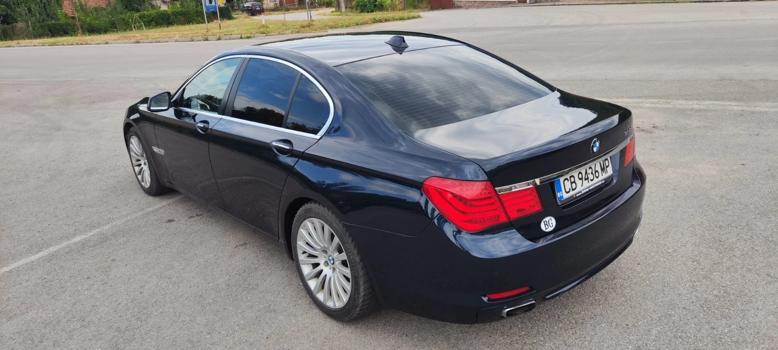 BMW 750 750i - изображение 6