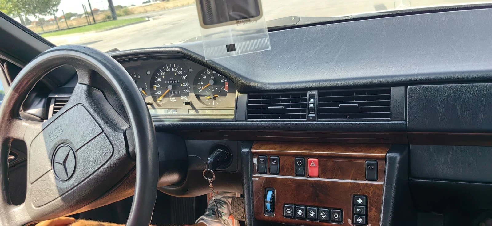 Mercedes-Benz 124 2.0Е - изображение 7