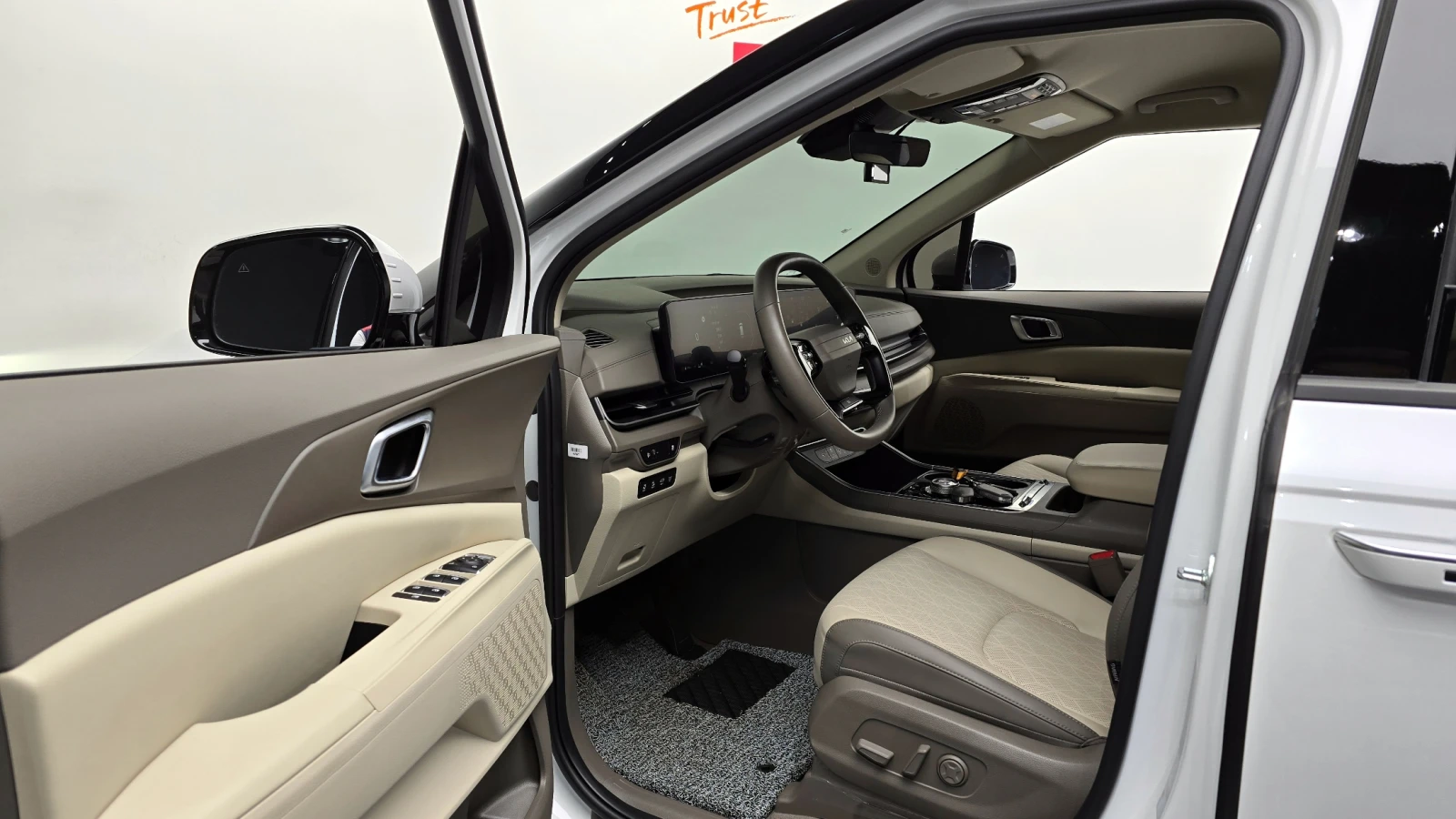 Kia Carnival 4th Generation 3.5L 9-Seater  | Mobile.bg   9