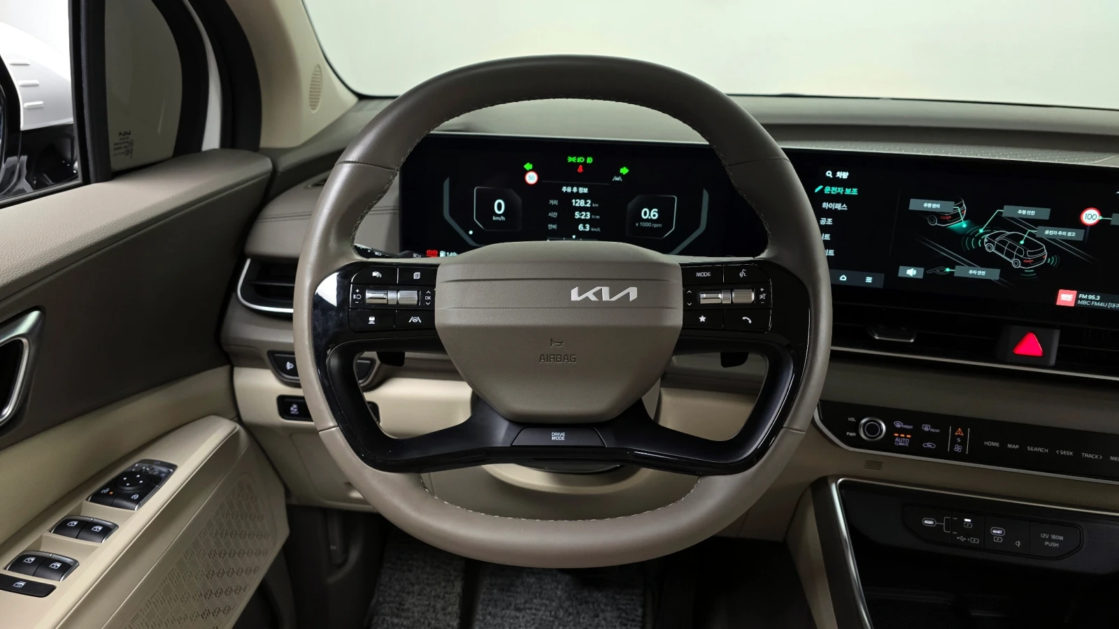 Kia Carnival 4th Generation 3.5L 9-Seater  | Mobile.bg   11