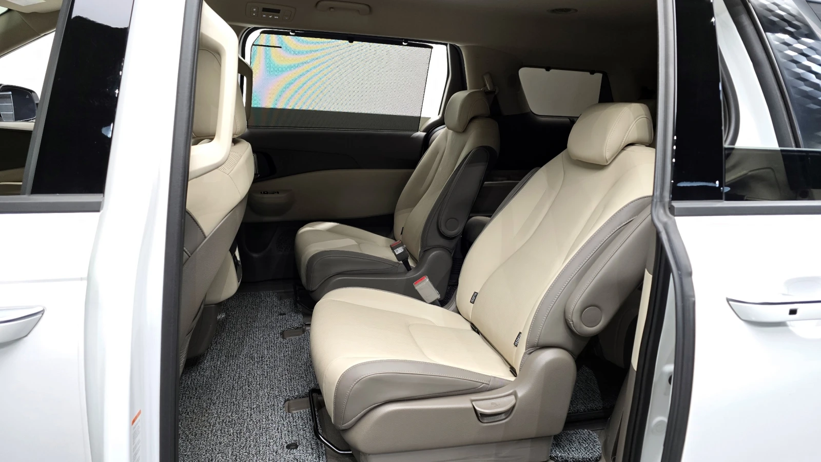 Kia Carnival 4th Generation 3.5L 9-Seater  | Mobile.bg   10