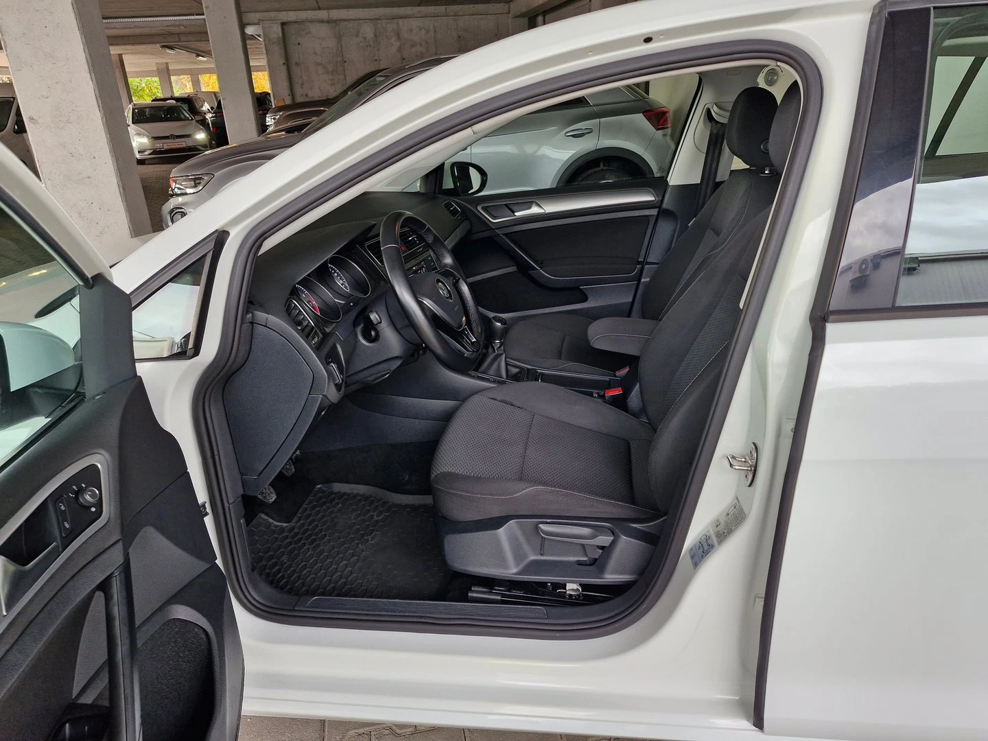 VW Golf Trendline 1.0 TSI BMT | Mobile.bg � ����������� 4