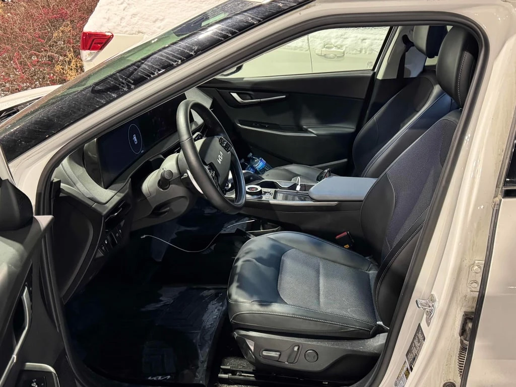 Kia EV6 * Land AWD * CARFAX * ��� ������������ ������ | Mobile.bg � ����������� 5