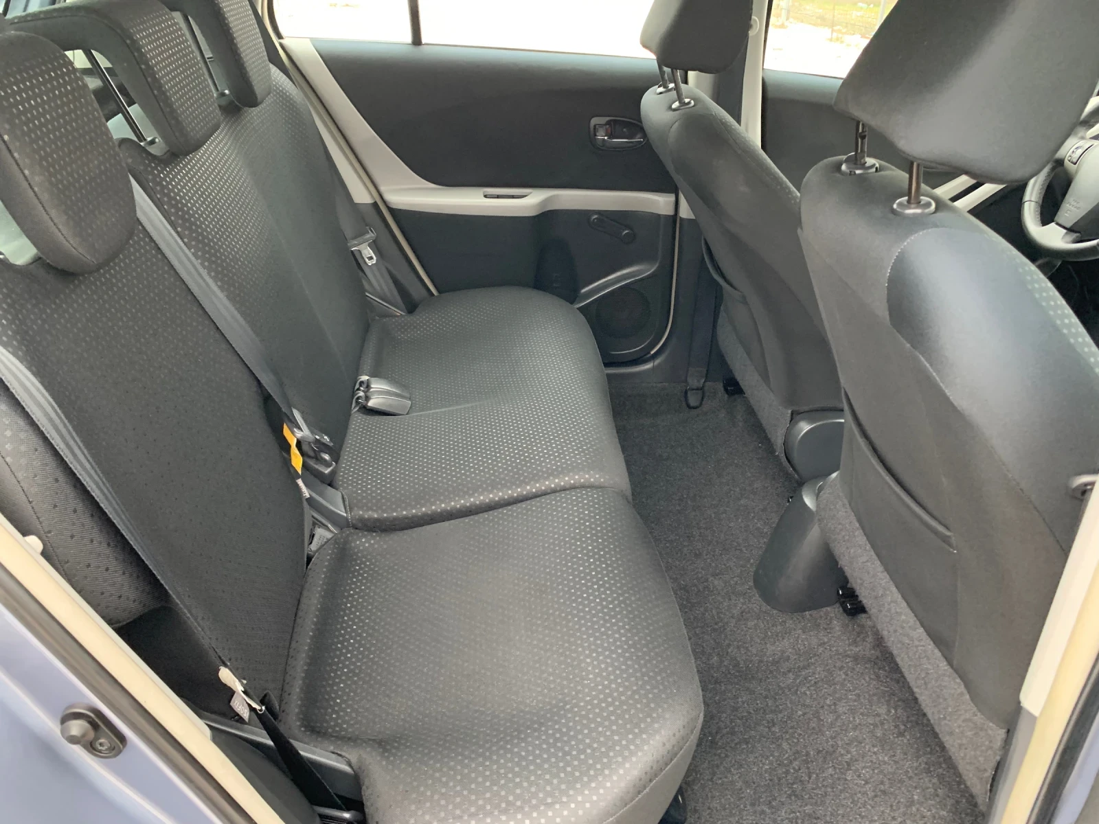 Toyota Yaris 1.0benzi/feslif | Mobile.bg � ����������� 11