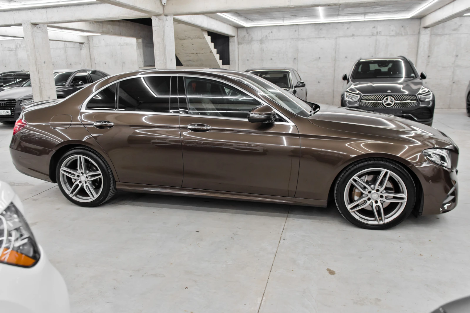 Mercedes-Benz E 220 D* AMG* Digital* Нов Внос - изображение 8