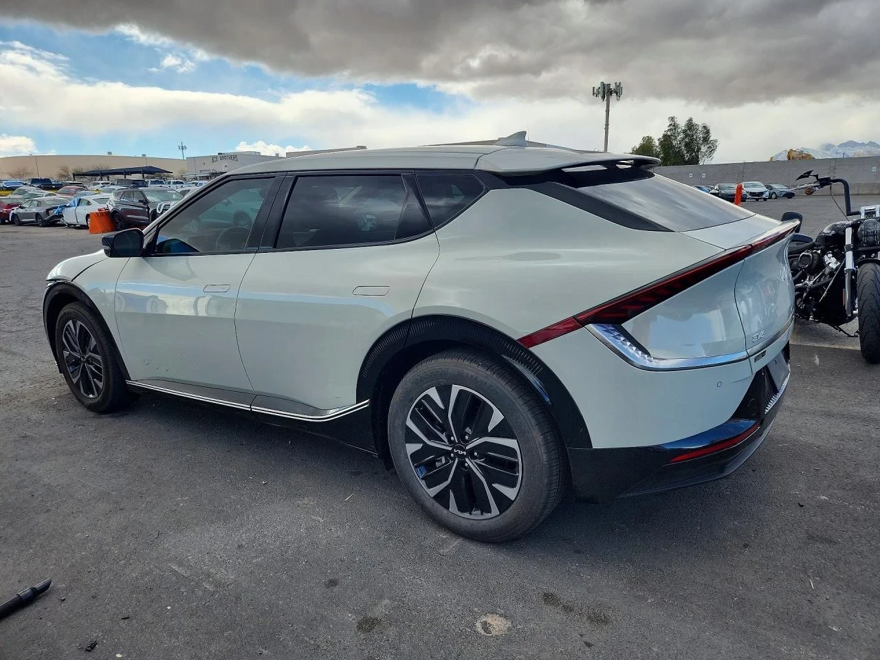 Kia EV6, снимка 6 - Автомобили и джипове - 54020514