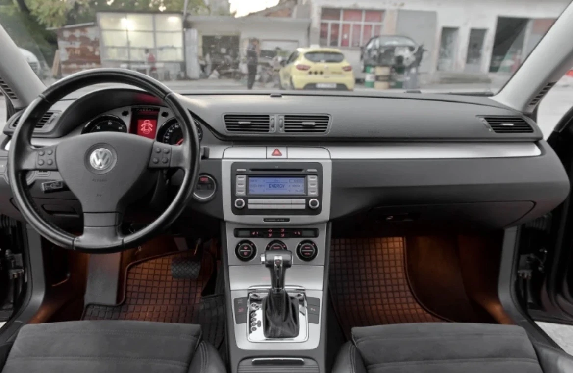 VW Passat 2.0 TDI, снимка 9 - Автомобили и джипове - 54121357